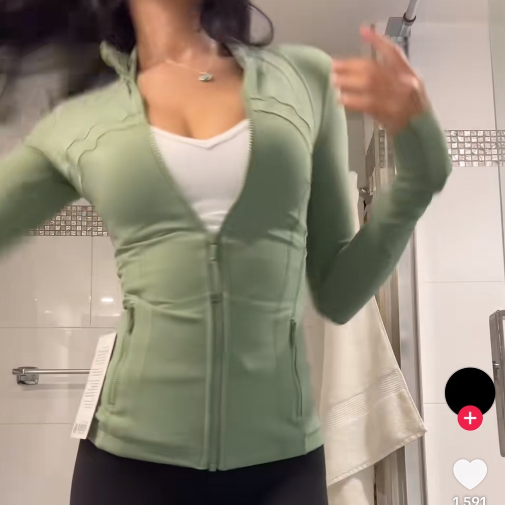 Worn once Lululemon green define jacket